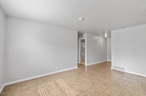 322 Cliff Dr, Garland TX  75042-6719 exterior