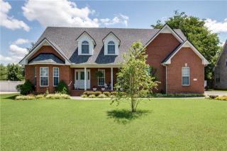 212 Forsyth St, Murfreesboro, TN 37127-8394