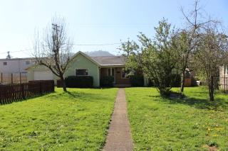 1125 A St, Springfield, OR 97477-4808
