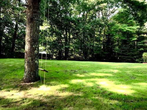 525 Hill Rd, Glocester, RI 02859-2907