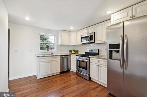 180 Clearview Ave, Trenton NJ  08619-1219 exterior