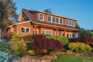 8061 Lakemont Dr, Seattle, WA 98115-5235