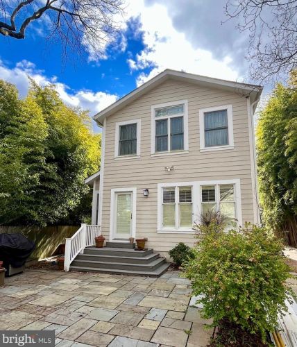 1907 Luzerne Ave, Silver Spring MD  20910-2131 exterior