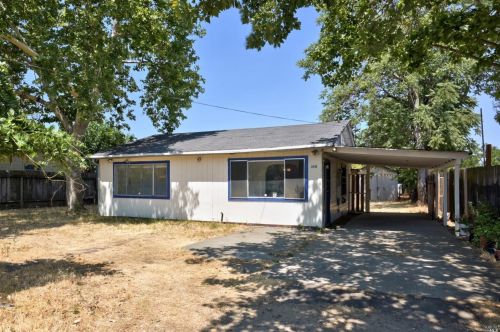160 Thomas St, Ukiah, CA 95482-5822