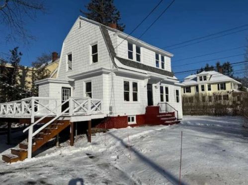 3 Kenilworth St, Portland, ME 04102-2017