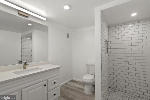 1515 Oakview Dr, Silver Spring MD 20903-2243 exterior