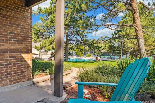 8107 Phillips Cir, Englewood CO 80112-3254 exterior