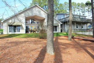 509 Ridge Dr, Valentines, VA 23887-2312