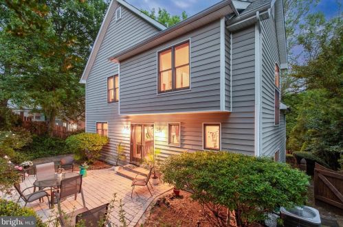 102 Southwood Ave, Silver Spring, MD 20901-1917