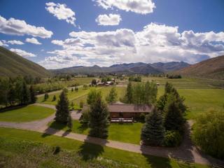 325 Bayhorse Rd, Broadford, ID 83313-5076