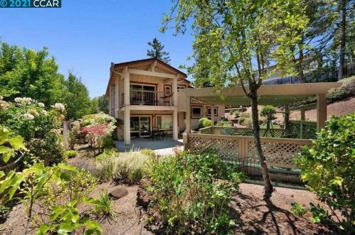 1020 Veterans Ct, Pacheco, CA 94553-4621