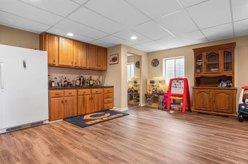 816 Mark Ln, Pingree Grove IL  60140-8278 exterior