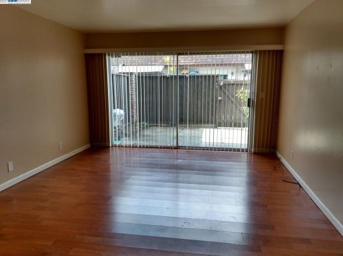 14193 Doolittle Dr, San Leandro, CA 94577-5539