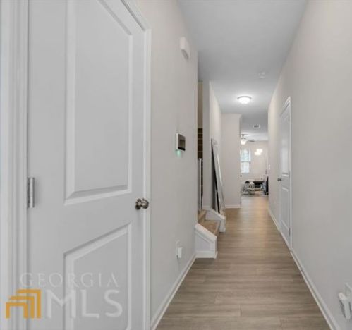 3132 Meadowstone Ln, Atlanta GA  30331-2939 exterior