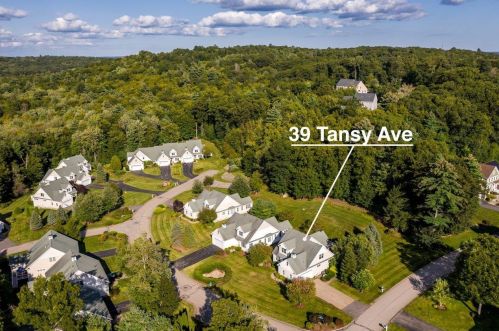 39 Tansy Ave, Stratham, NH 03885-2290