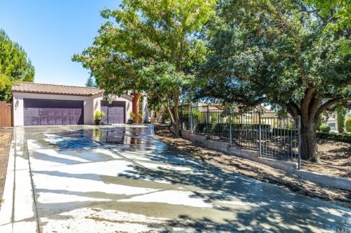 915 Vista Cerro Dr, Lake Nacimiento, CA 93446-5801