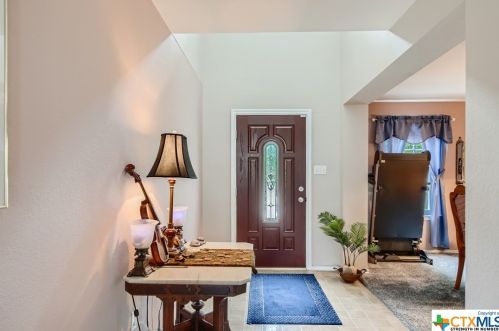 1329 Amberwood Loop, Uhland TX 78640-5515 exterior