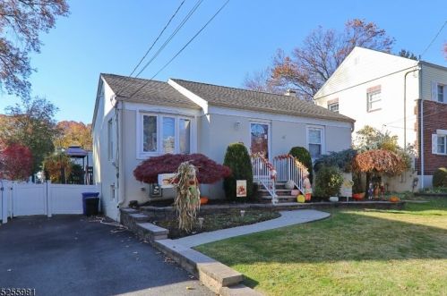 9 Roosevelt Ave, Cranford, NJ 07016-2615
