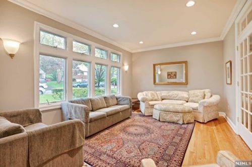 1278 Wellington Ave, Teaneck, NJ 07666-2109
