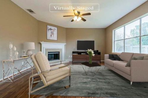 12311 Robin Meadow Cir, Stafford, TX 77477-2295