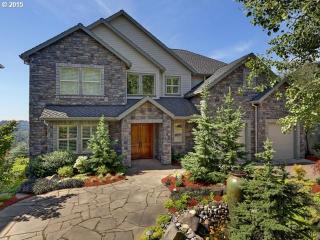 9934 Skyline Heights Dr, Portland, OR 97229-2634