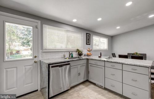 11404 Fairoak Dr, Silver Spring MD  20902-3137 exterior