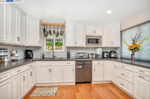 3619 Thunderbird Ct, Concord CA  94520-1430 exterior