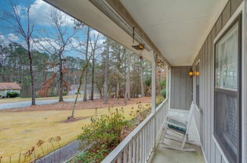 2118 Kings Mtn Dr, Conyers GA  30012-2641 exterior