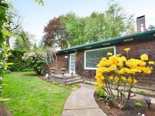 1605 Palatine St, Portland, OR 97219-7665
