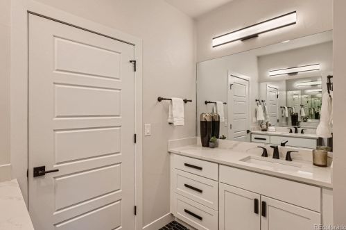 229 Ogden St, Denver CO  80209-2321 exterior