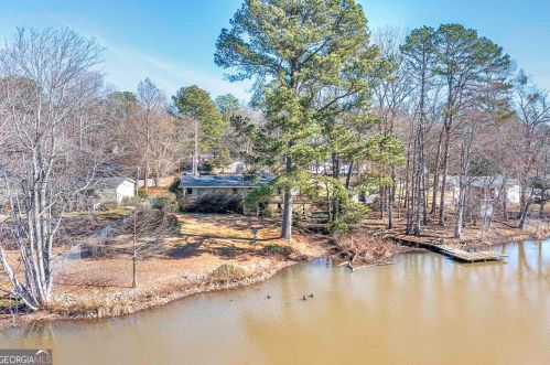 252 Lakeview Dr, Locust Grove GA  30248-3820 exterior