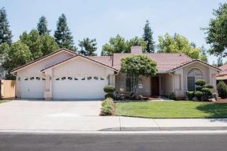 862 Minarets Ave, Clovis, CA 93611-0336