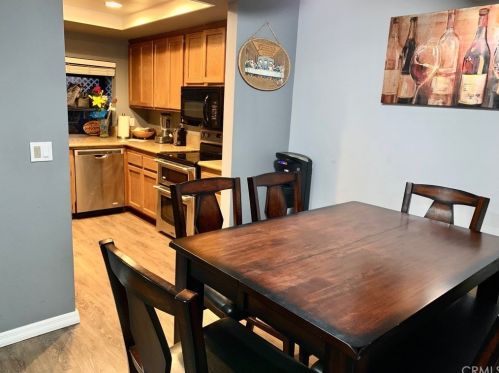 3083 Cheryllyn Ln, Anaheim, CA 92804-3168