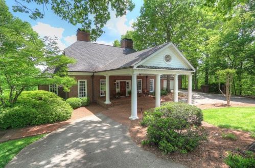 821 Burning Tree Dr, Marietta, GA 30067-4723
