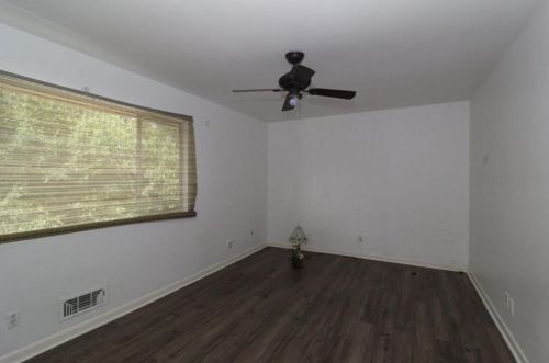 2552 Bradford Sq, Atlanta GA  30345-1339 exterior