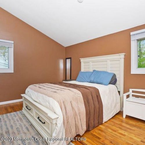 62 Annapolis Dr, Hazlet NJ  07730-2354 exterior