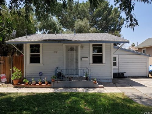 821 Tribune St, Redlands, CA 92374-3420