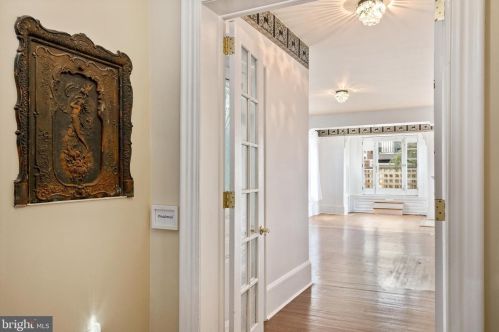 758 10th St, Philadelphia PA 19123-1966 exterior