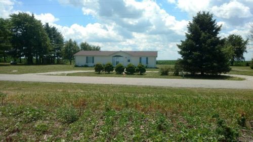 777 County Road 800, Tolono, IL 61880-9756