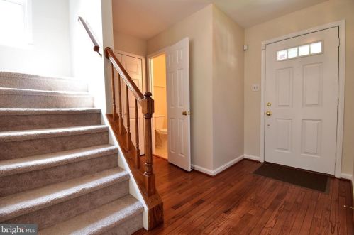 12930 Lockleven Ln, Woodbridge VA  22192-5031 exterior