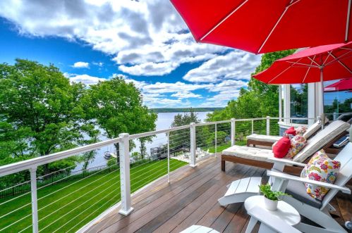 16684 7th St, St Marys Point, MN 55043-9620