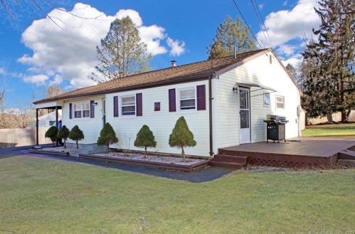 7 Benedict Dr, Wapping, CT 06074-3203