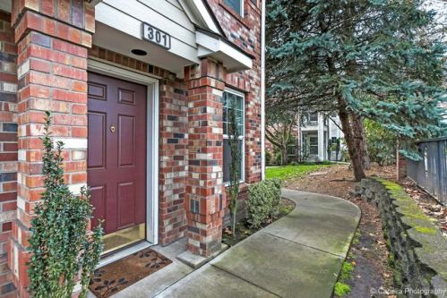 1260 Horizon Loop, Beaverton, OR 97124-6612