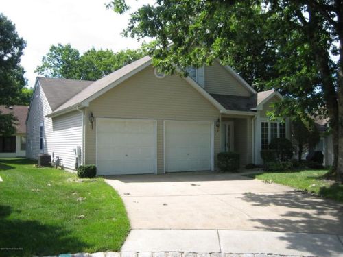 11 Stewart Ct, Jackson Twp, NJ 08527-3929
