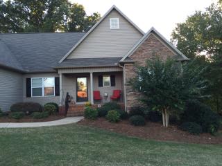 121 John Lancaster Rd, Spartanburg, SC 29306-6332