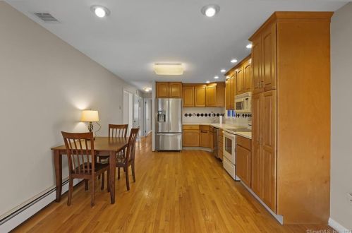 54 Saginaw St, Wapping CT  06074-2122 exterior