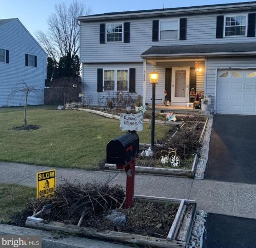 4804 Peterborough Rd, Harrisburg, PA 17109-5215