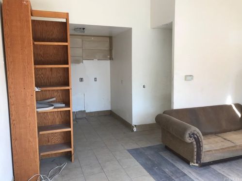 6452 Riverside, Riverside CA  92506-3154 exterior