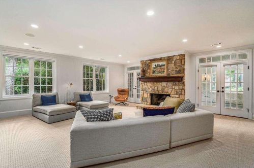 3225 Jett Ferry Ct, Atlanta GA  30350-5415 exterior