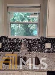 802 Mercury Dr, Atlanta GA  30331-0033 exterior